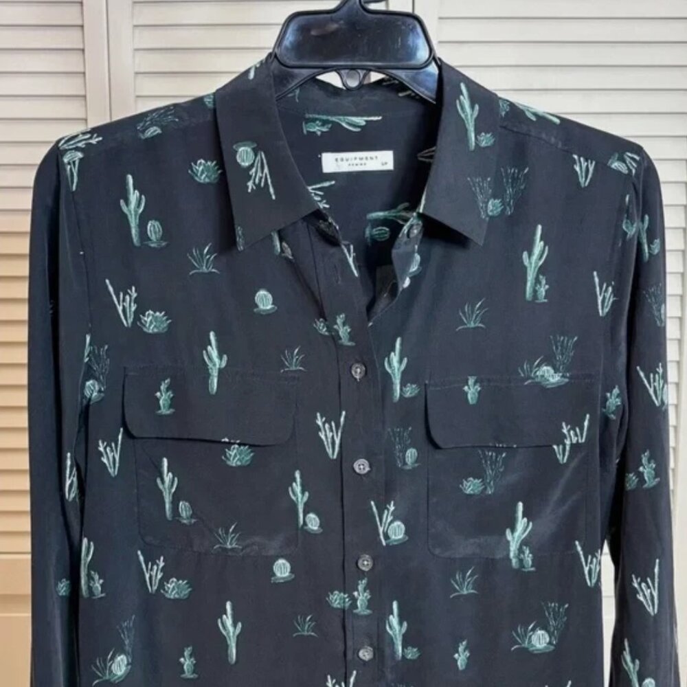 EQUIPMENT FEMME Slim Signature Cactus Print 100% Silk Black Green S $258 *RARE*